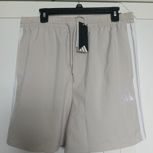 NWT adidas Chelsea 3 Stripes Athletic Shorts Lightweight Elastic Waist Size L